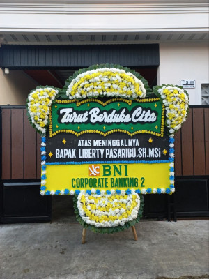 Papan Bunga Duka di Karang Intan