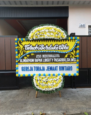 Papan Bunga Duka di Karang Intan