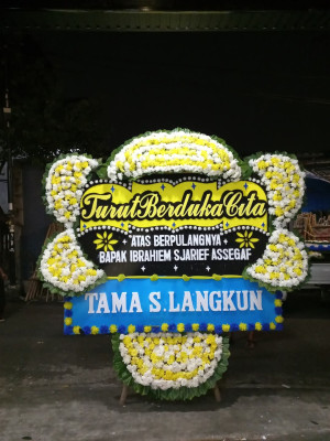 Papan Bunga Duka di Karang Intan